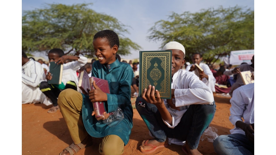 Elhamdülillah Afrikalı Kardeşlerimize Hediyeleri Yolladık